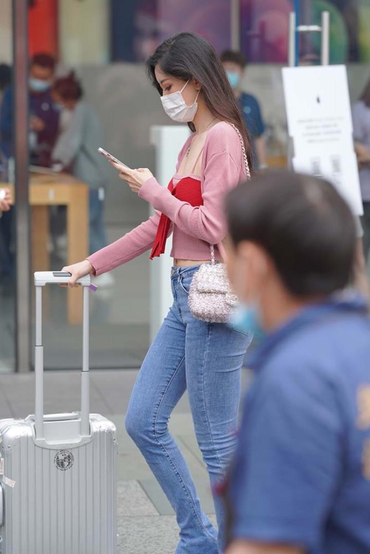 奔跑的晶骡儿:从甜美网红到话题女王的蜕变之路 3 奔跑的晶骡儿:从甜美网红到话题女王的蜕变之路