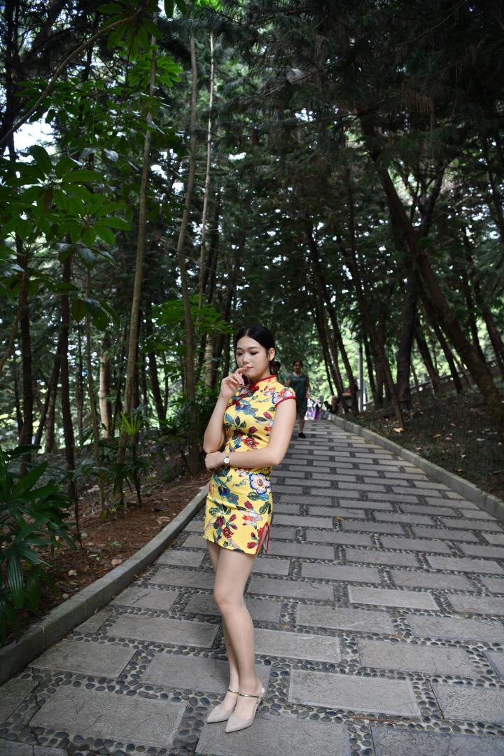 微密圈吃小熊饼干:甜蜜诱惑下的秘密世界,解锁她的火辣日常 4 微密圈吃小熊饼干:甜蜜诱惑下的秘密世界,解锁她的火辣日常