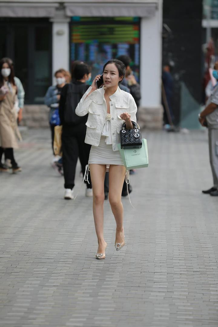 微密圈小杏儿:甜蜜诱惑的COS女王,粉丝福利满载等你来撩 2 微密圈小杏儿:甜蜜诱惑的COS女王,粉丝福利满载等你来撩
