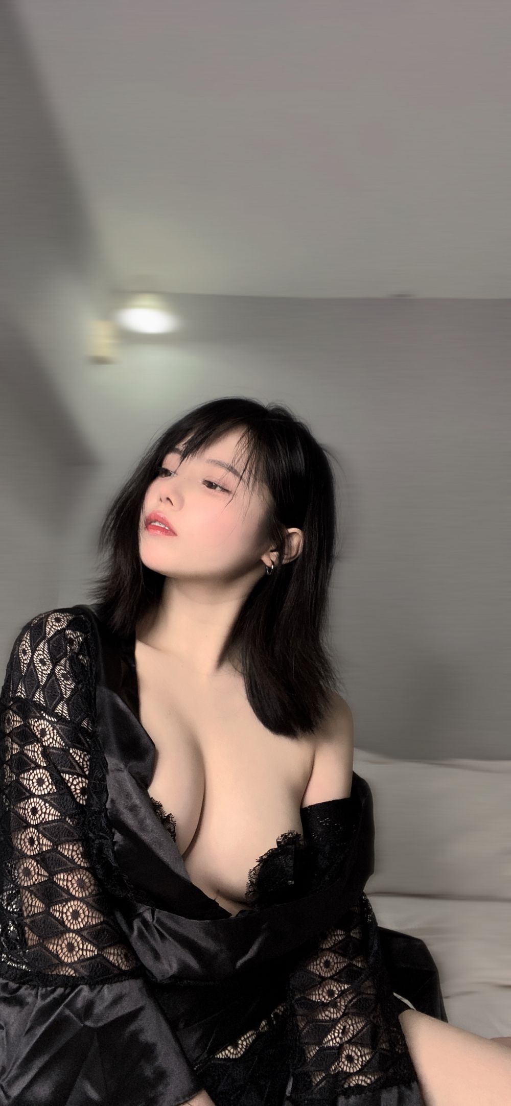 蜜汁猫裘:从微博封号到重新崛起的二次元女神传奇 2 蜜汁猫裘:从微博封号到重新崛起的二次元女神传奇