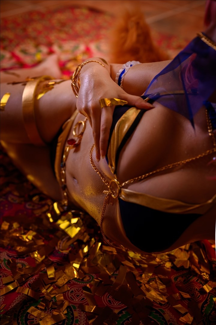 探秘微密圈野原新之美少女:性感Cosplay女王的私密世界 6 探秘微密圈野原新之美少女:性感Cosplay女王的私密世界