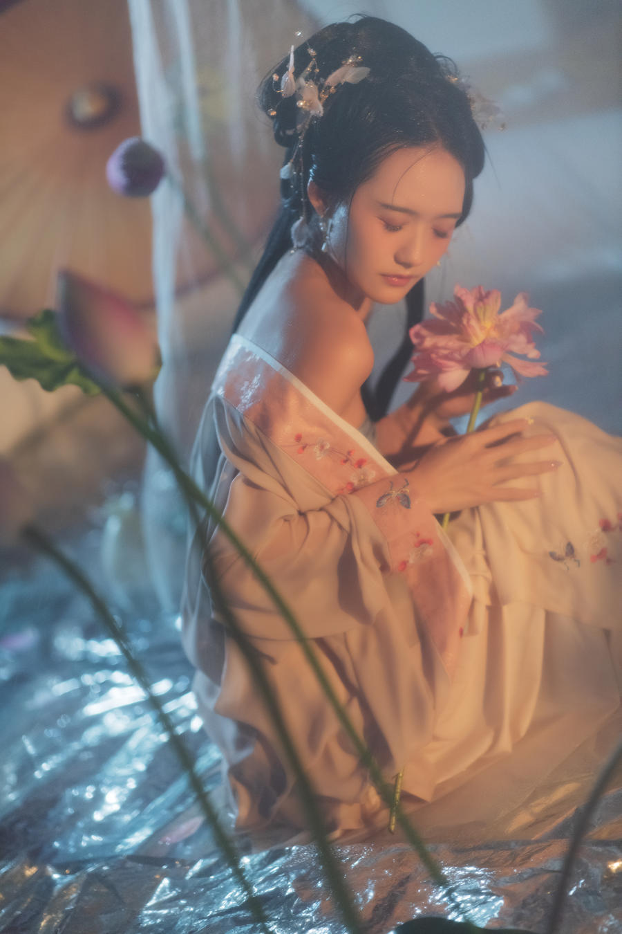 梨瑾瑾十九套:性感cos界新神话,高清美图与博主揭秘 3 梨瑾瑾十九套:性感cos界新神话,高清美图与博主揭秘