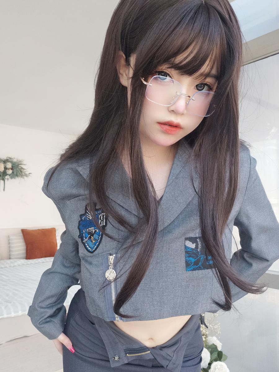 蜜汁猫裘甘雨:放肆美艳,二次元灵魂的极致炸裂 2 蜜汁猫裘甘雨:放肆美艳,二次元灵魂的极致炸裂