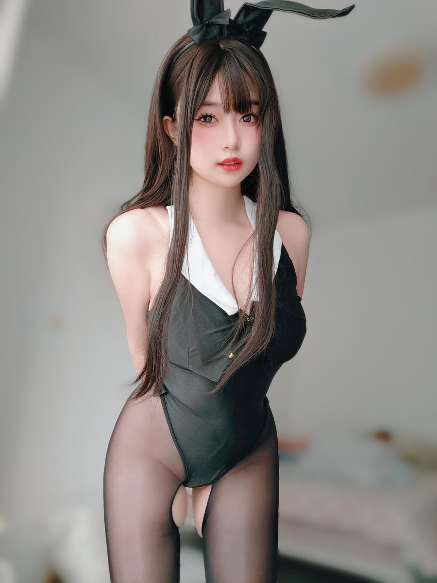 芋圆侑子SJ:从清纯学生妹到退圈传奇,那些让人血脉喷张的经典作品回顾 1 芋圆侑子SJ:从清纯学生妹到退圈传奇,那些让人血脉喷张的经典作品回顾