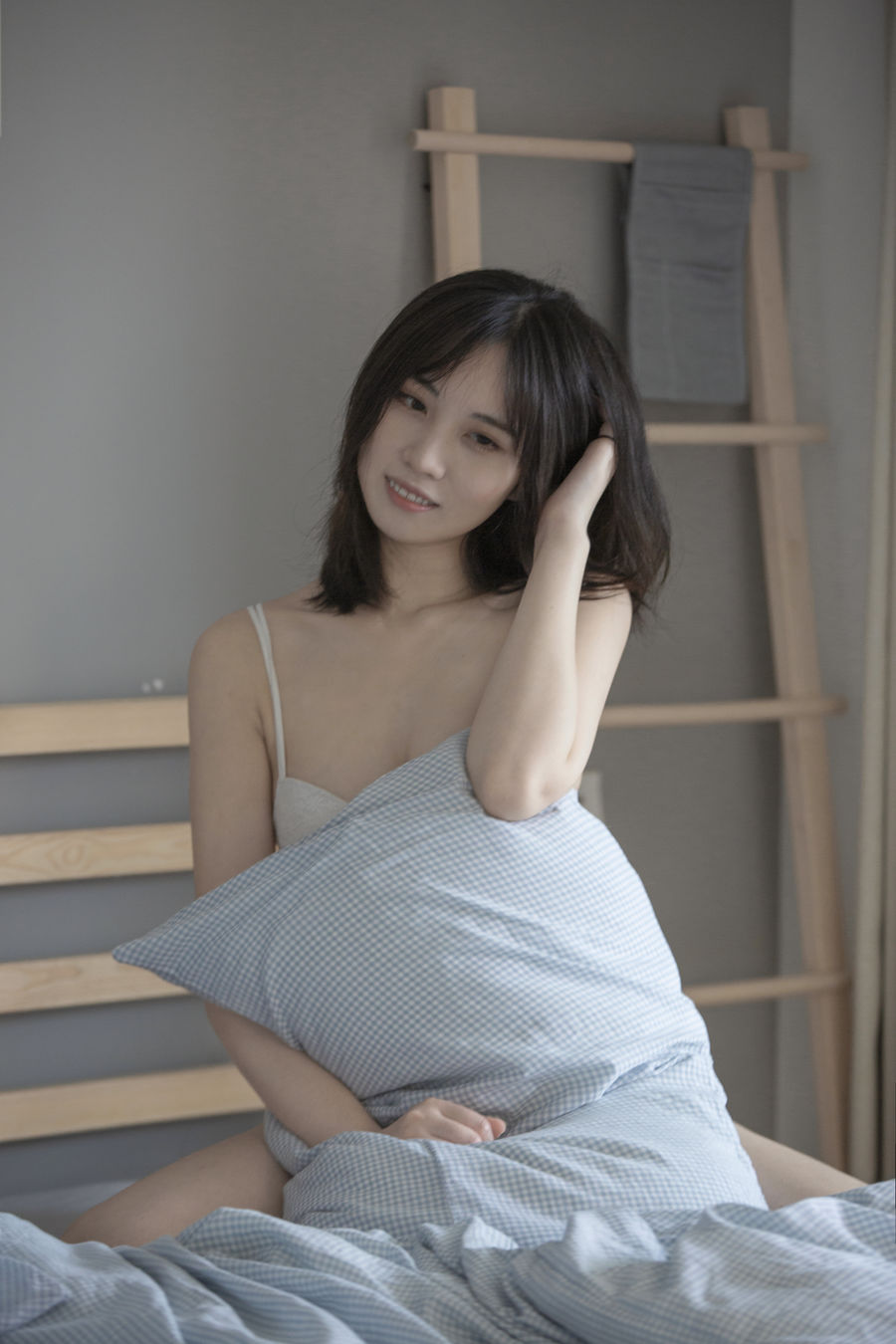 古阿扎是猪微密圈:性感女神的锋芒与日常,真香警告全网! 1 古阿扎是猪微密圈:性感女神的锋芒与日常,真香警告全网!