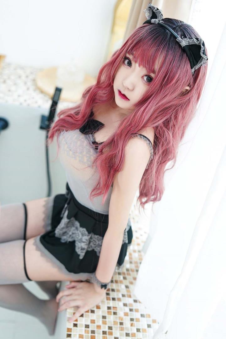 鹿野希:从微胖女神到COS界的魅惑女王,揭秘她的写真与人生 4 鹿野希:从微胖女神到COS界的魅惑女王,揭秘她的写真与人生