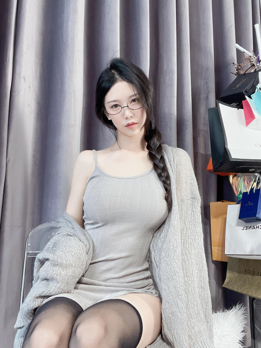 dakki伊 写真:赤裸美学的次元风暴,谁能不沦陷? 3 dakki伊 写真:赤裸美学的次元风暴,谁能不沦陷?