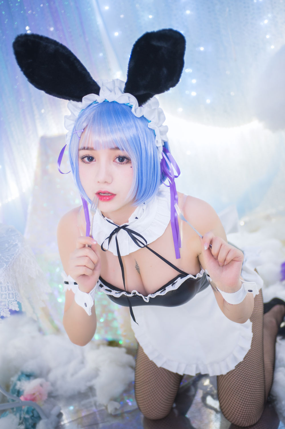柳郁子日常背带裙:解锁少女感穿搭的全新天花板 4 柳郁子日常背带裙:解锁少女感穿搭的全新天花板