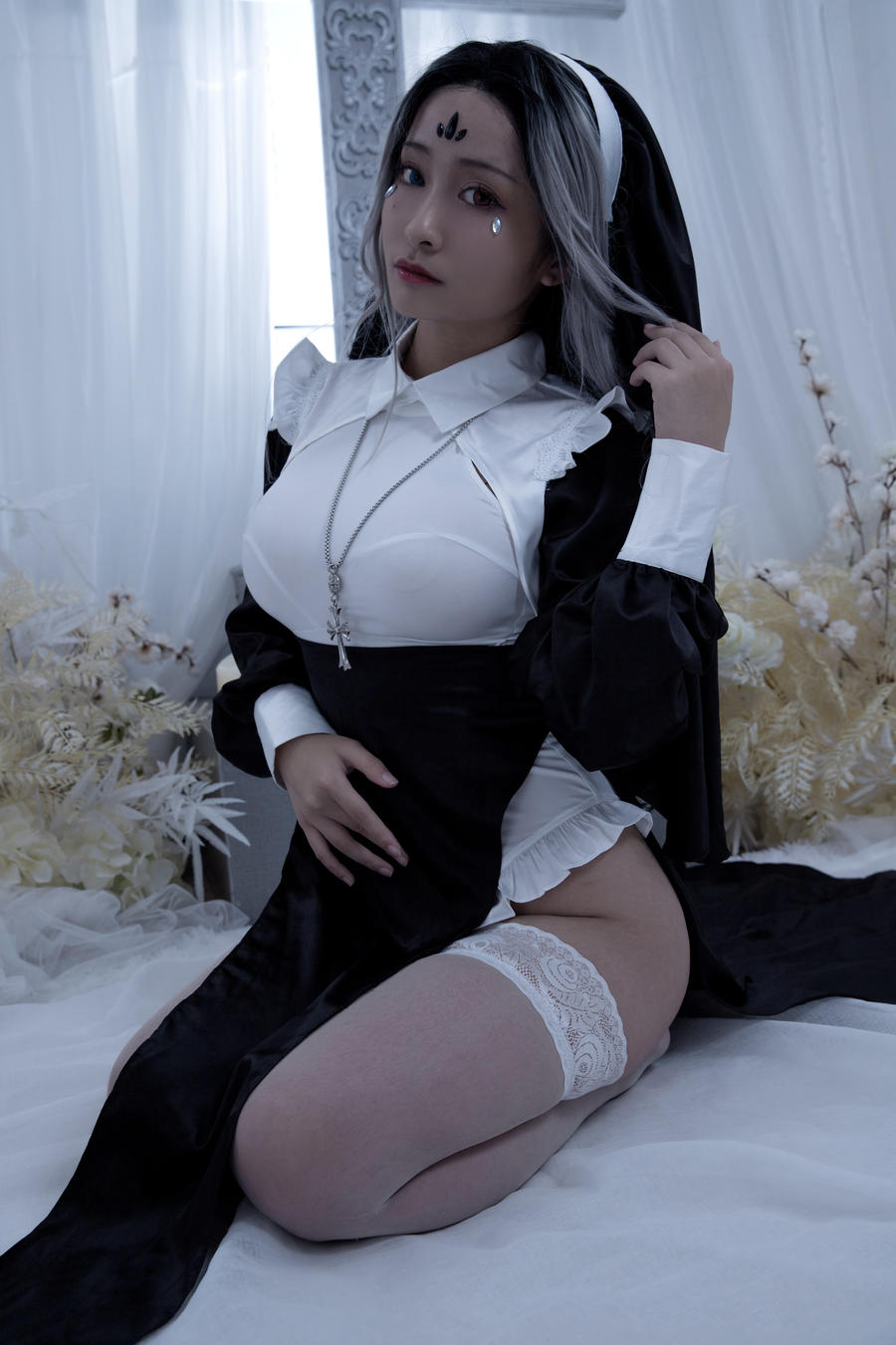 洛璃LoLiSAMA:揭秘二次元女神的魅力与COS世界的极致诱惑 2 洛璃LoLiSAMA:揭秘二次元女神的魅力与COS世界的极致诱惑