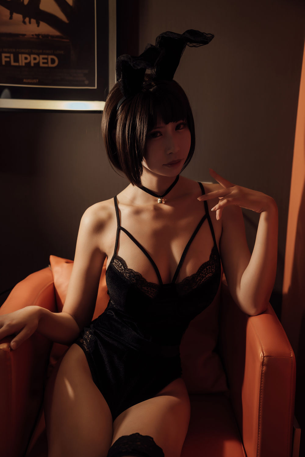 爱老师_PhD:从二次元女神到悲剧落幕的网红传奇 1 爱老师_PhD:从二次元女神到悲剧落幕的网红传奇