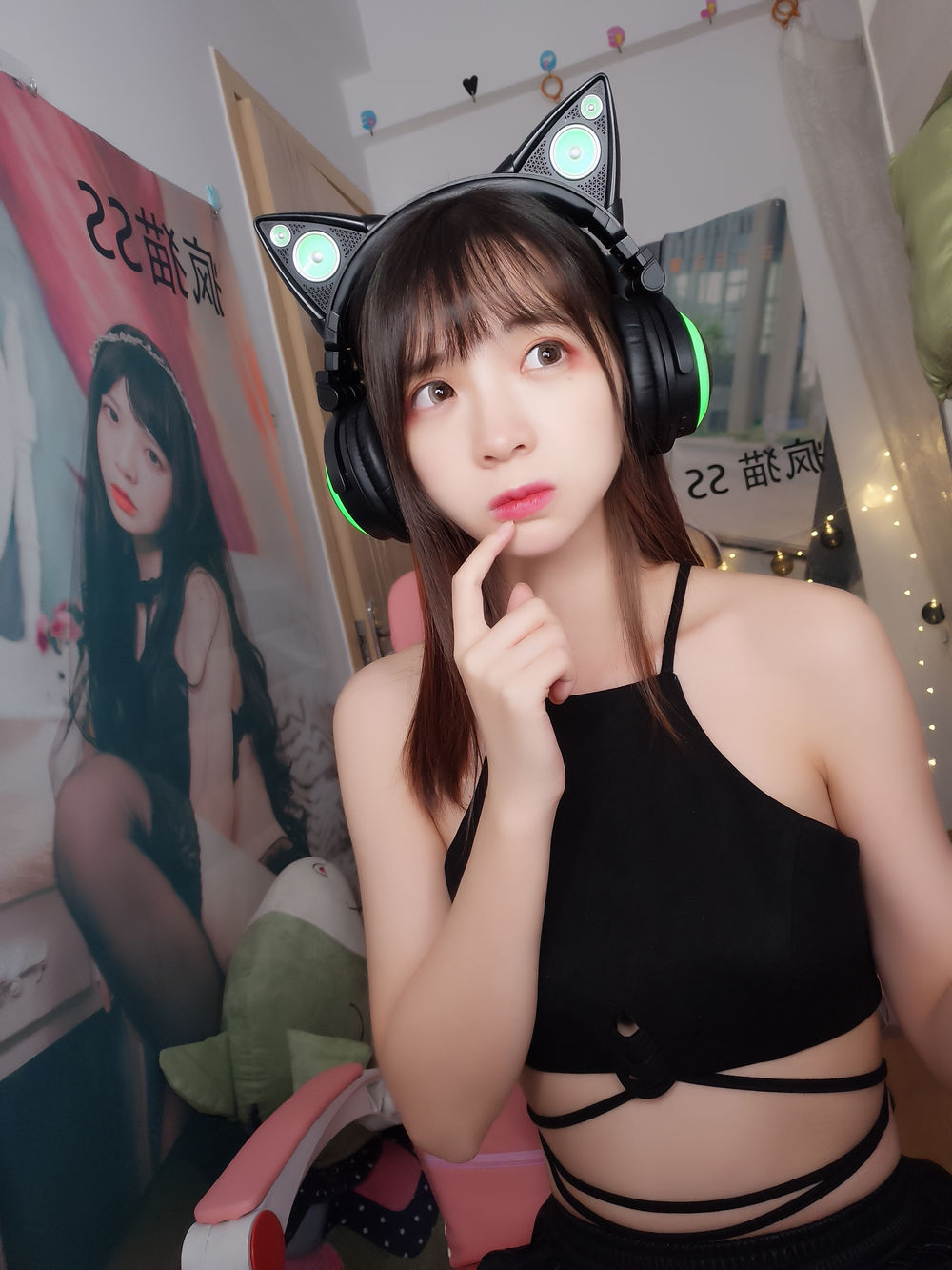 揭秘微密圈多肉小野猫:性感COS女王的私密世界,粉丝福利大放送 2 揭秘微密圈多肉小野猫:性感COS女王的私密世界,粉丝福利大放送
