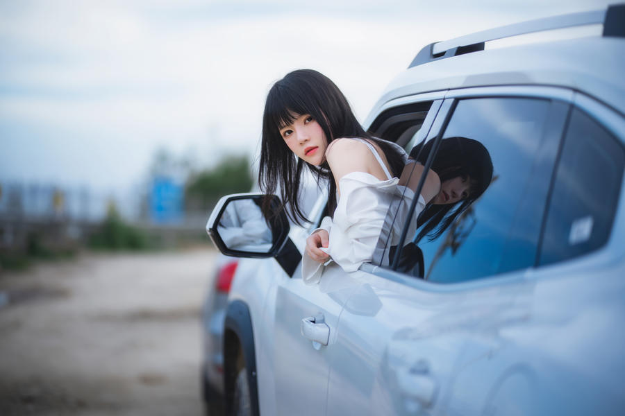 一笑芳香沁:从广东小城走向cos界顶流,她的"神父修女"究竟有多撩人? 4 一笑芳香沁:从广东小城走向cos界顶流,她的"神父修女"究竟有多撩人?