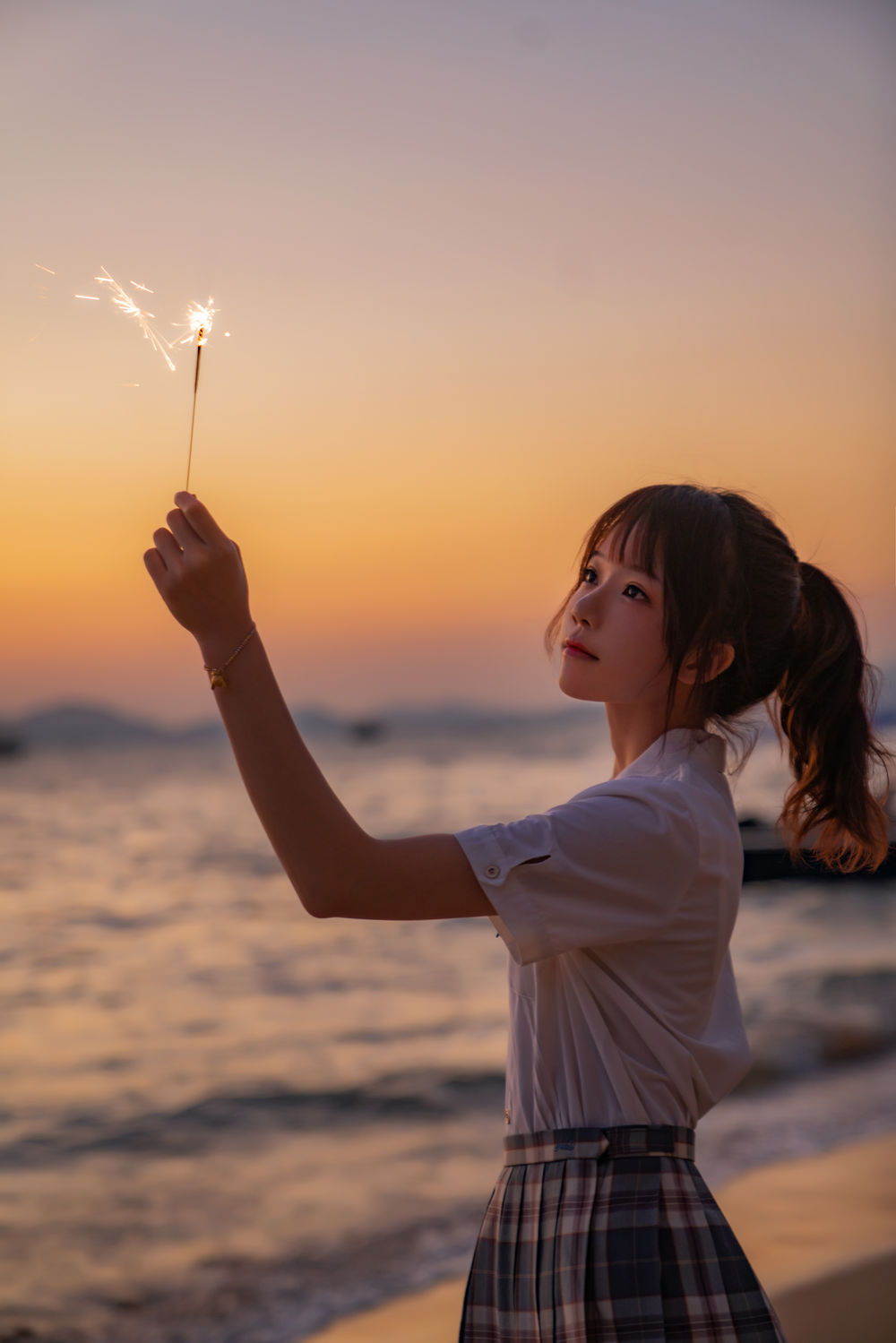 麻花酱:二次元COS界的璀璨新星,写真作品全方位揭秘 5 麻花酱:二次元COS界的璀璨新星,写真作品全方位揭秘