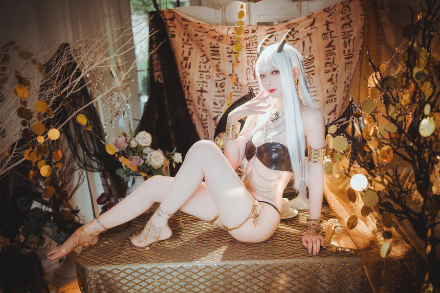 Callmecandy:从微密圈到全网爆红的二次元女神崛起之路 2 Callmecandy:从微密圈到全网爆红的二次元女神崛起之路