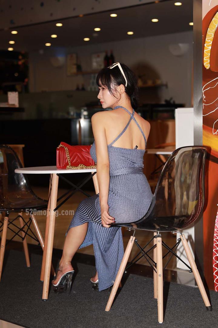 探秘丝爷微密圈:性感COS女王的私密世界 4 探秘丝爷微密圈:性感COS女王的私密世界