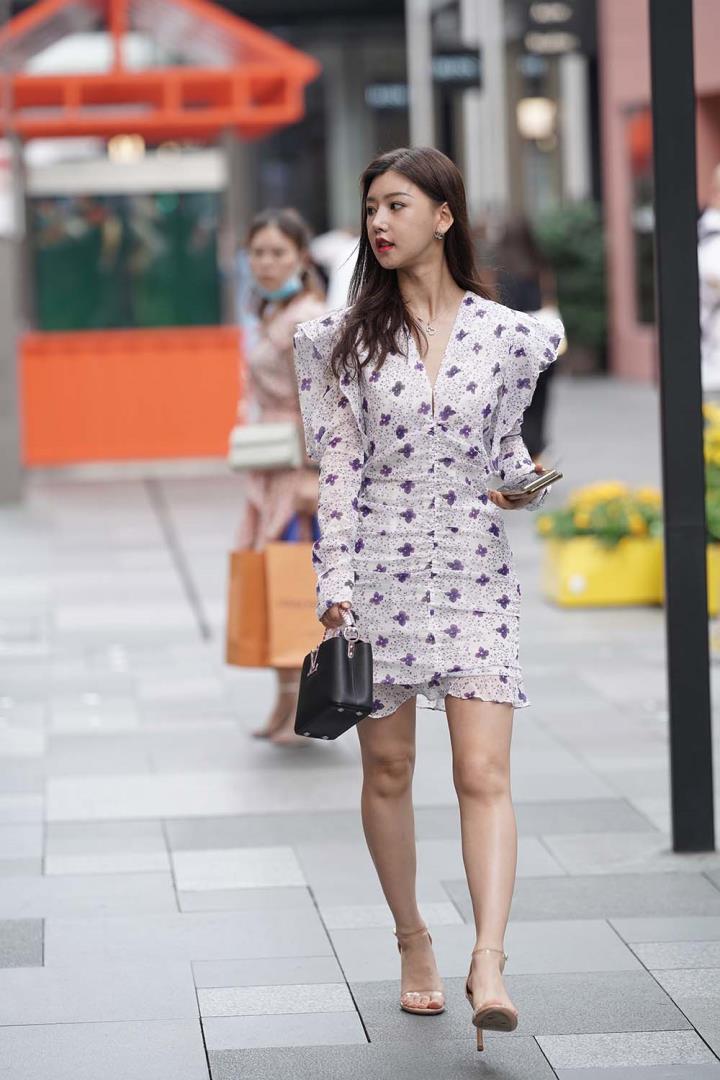 火龙果羊:从清纯舞者到纯欲天花板的逆袭之路 6 火龙果羊:从清纯舞者到纯欲天花板的逆袭之路