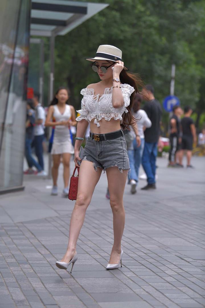 揭秘微密圈迪路兽的诱惑世界:从甜美兔耳到火辣曲线,一场视觉盛宴等你来撩! 5 揭秘微密圈迪路兽的诱惑世界:从甜美兔耳到火辣曲线,一场视觉盛宴等你来撩!