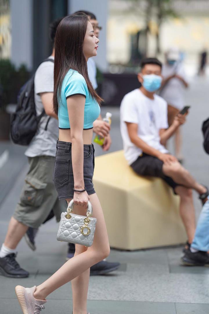 十万口草莓粥粥:从素人到顶流Coser的逆袭之路,解密她的圈粉秘籍 4 十万口草莓粥粥:从素人到顶流Coser的逆袭之路,解密她的圈粉秘籍