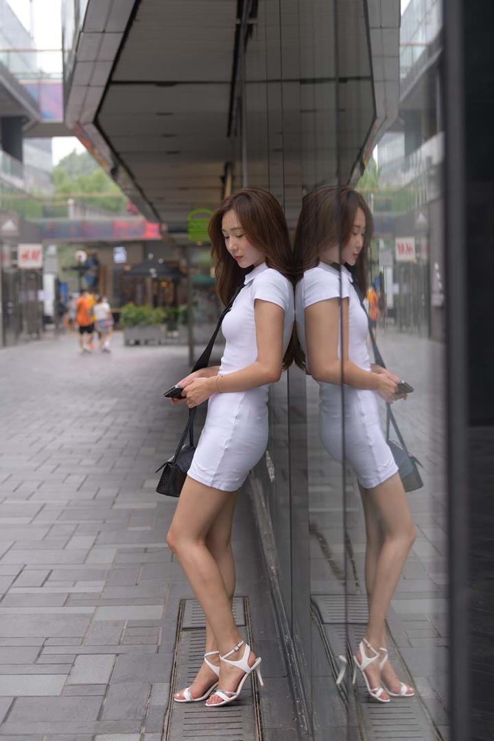 语画界 奶瓶:宅圈顶流女神出圈现场,二次元真实COS博主的每个细节都让人心跳 5 语画界 奶瓶:宅圈顶流女神出圈现场,二次元真实COS博主的每个细节都让人心跳