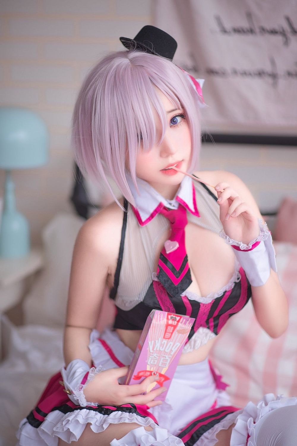 菌烨tako 你妈:一场“脱线”又炸裂的二次元人生秀 1 菌烨tako 你妈:一场“脱线”又炸裂的二次元人生秀