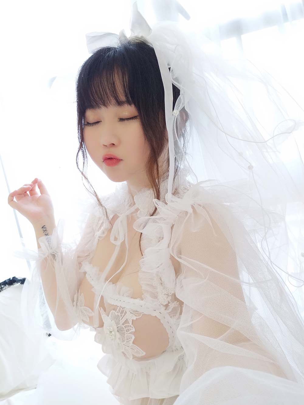 蜜桃少女是依酱呀:二次元世界里最甜美的COS女神 3 蜜桃少女是依酱呀:二次元世界里最甜美的COS女神