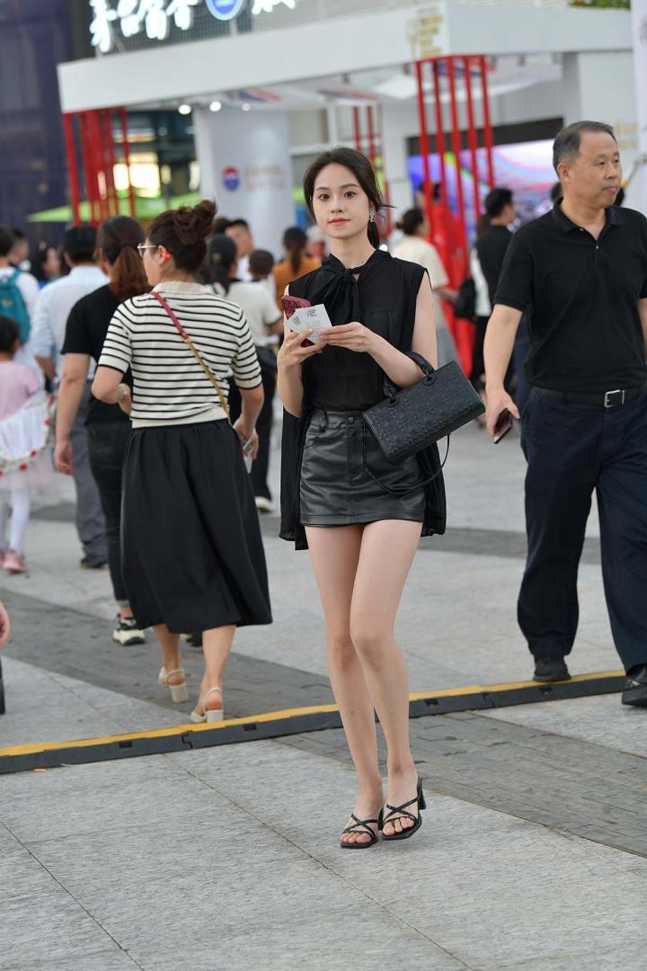 俏妞qiaoniuTT:江南水乡出了个极品尤物,这身材简直是老天爷赏饭吃 5 俏妞qiaoniuTT:江南水乡出了个极品尤物,这身材简直是老天爷赏饭吃