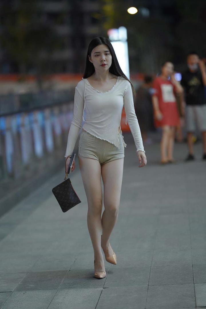 家有水墨老师:解锁汉服与艺术圈的秘密人生 5 家有水墨老师:解锁汉服与艺术圈的秘密人生