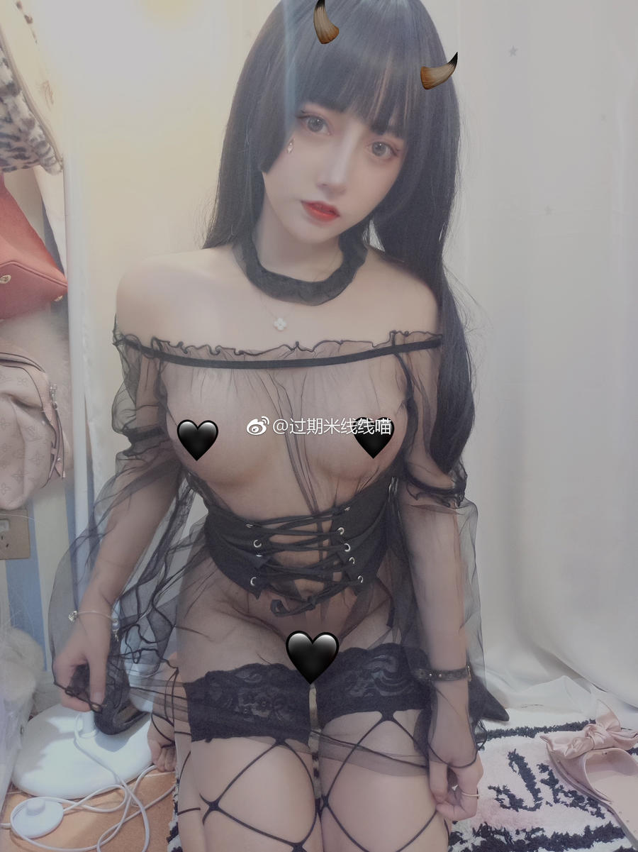 白龙猫女:从川妹子到网红女神的纯欲逆袭之路 5 白龙猫女:从川妹子到网红女神的纯欲逆袭之路