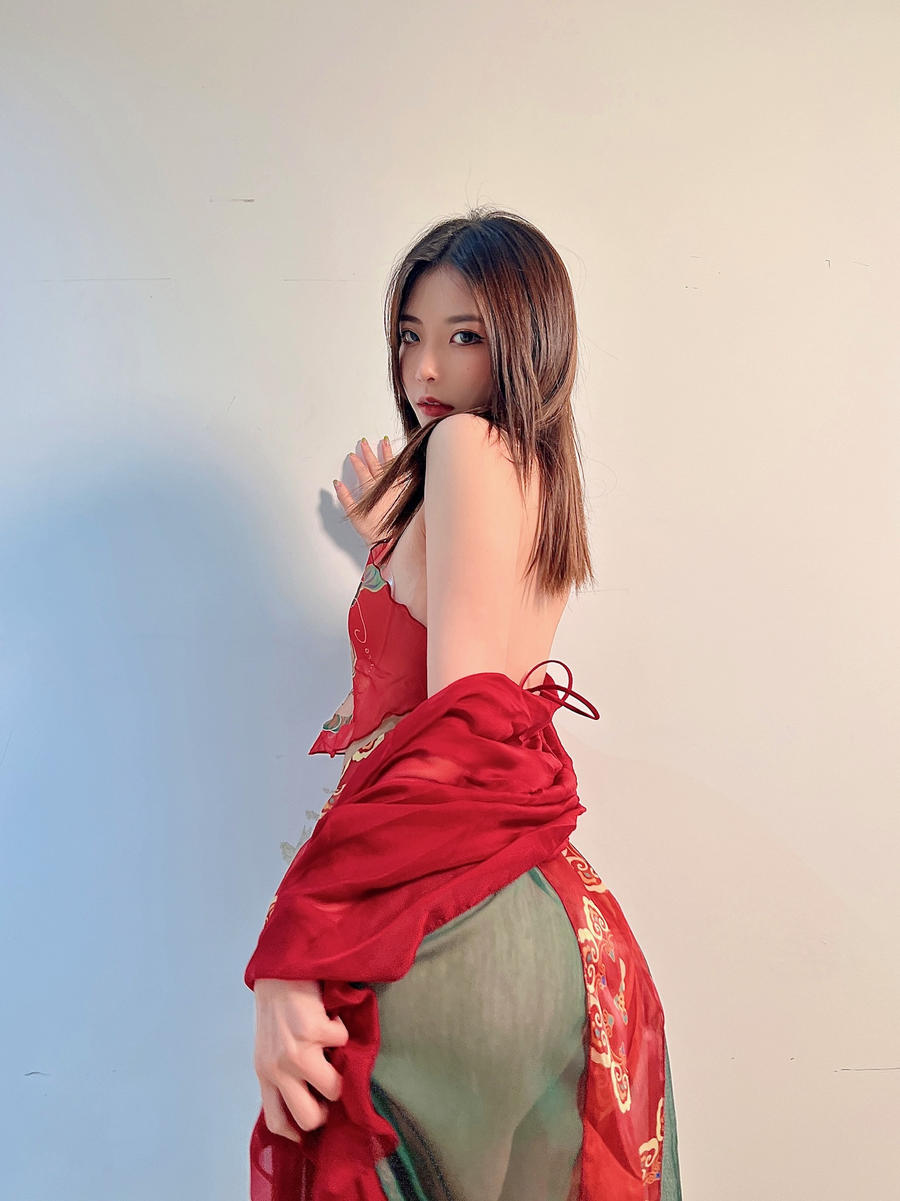 微密圈 张洛洛:甜美炸裂的秘密世界,敢来探险吗? 5 微密圈 张洛洛:甜美炸裂的秘密世界,敢来探险吗?