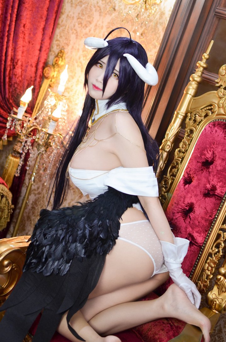 探秘微密圈野原新之美少女:性感Cosplay女王的私密世界 1 探秘微密圈野原新之美少女:性感Cosplay女王的私密世界