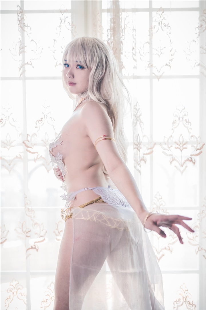 Hatori Sama:台湾顶级coser的魅力密码,如何用一身cos装征服全球粉丝 4 Hatori Sama:台湾顶级coser的魅力密码,如何用一身cos装征服全球粉丝