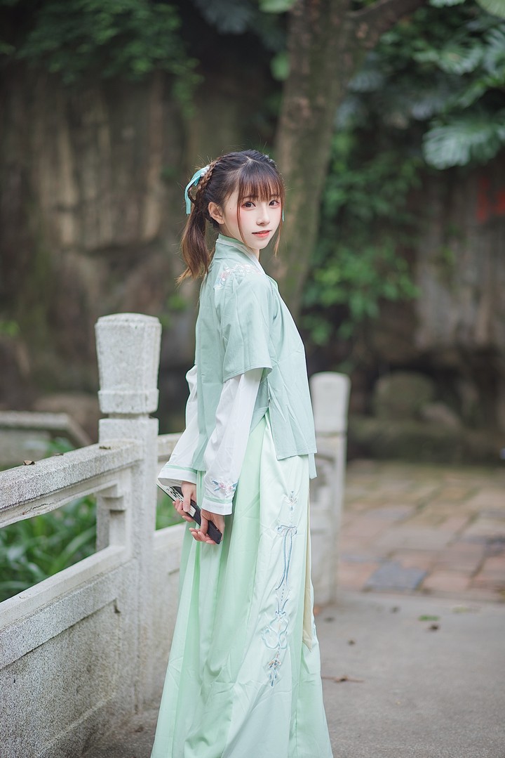 炸裂!微密圈女神刘二萌:你的梦中情人就在这里 2 炸裂!微密圈女神刘二萌:你的梦中情人就在这里