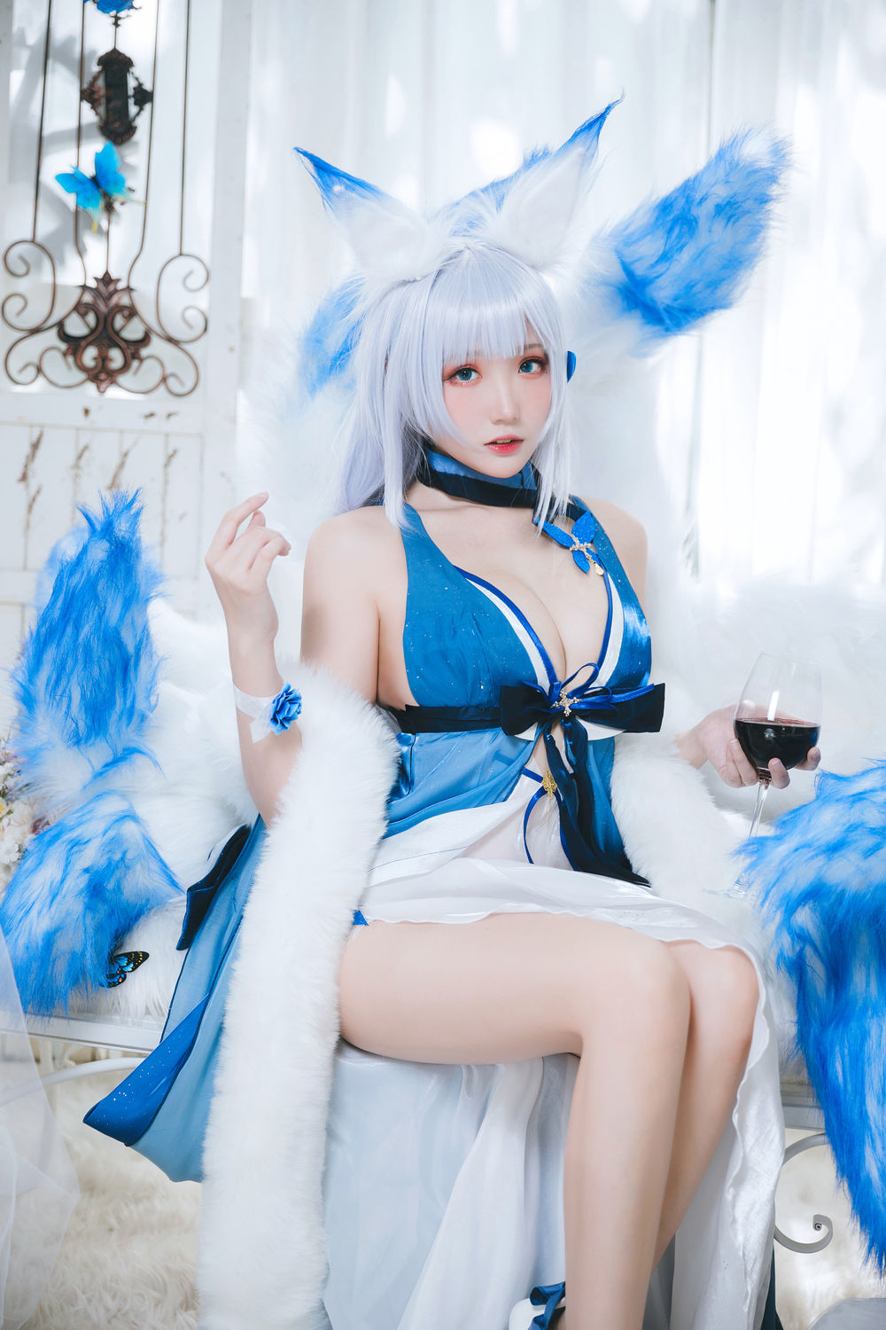 性感女神降临现实!Momoko葵葵 信浓Cosplay全解析:撩动幻想极限 1 性感女神降临现实!Momoko葵葵 信浓Cosplay全解析:撩动幻想极限
